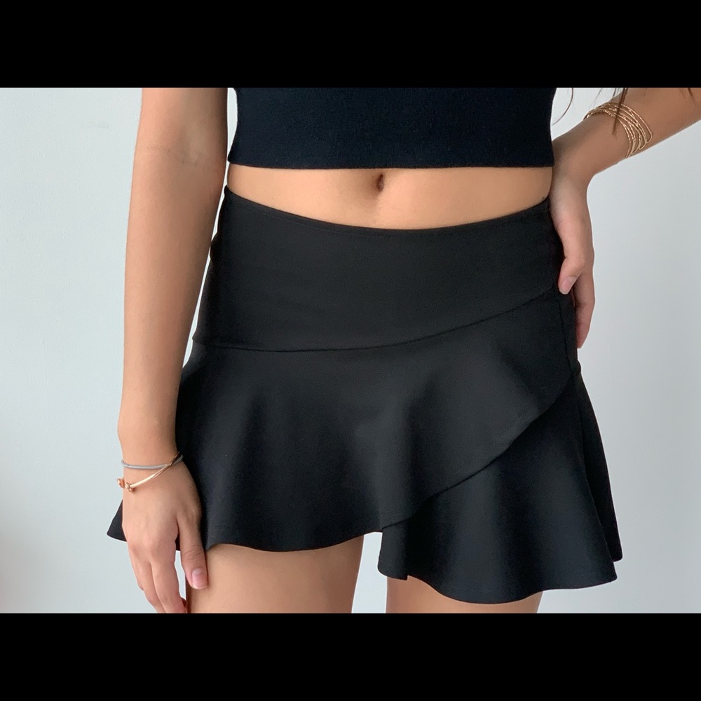 black mini skirt